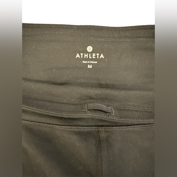 Athleta Women’s Capri Leggings‎ 19 inch Black Excellent Condition Medium - Picture 3 of 3